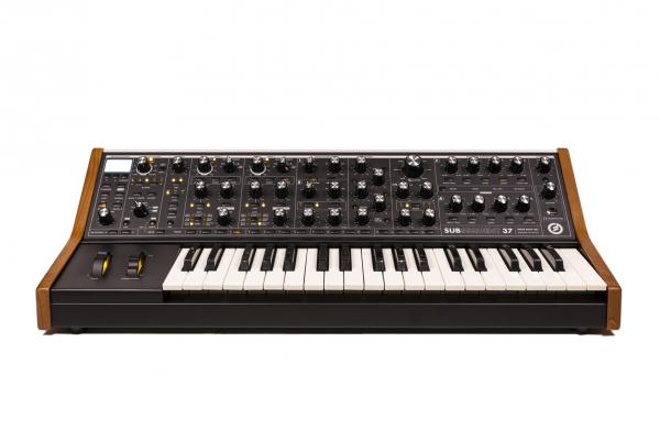 Synthétiseur Moog Subsequent 37